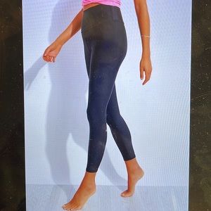 Alo Yoga 7/8 Airlift Legging